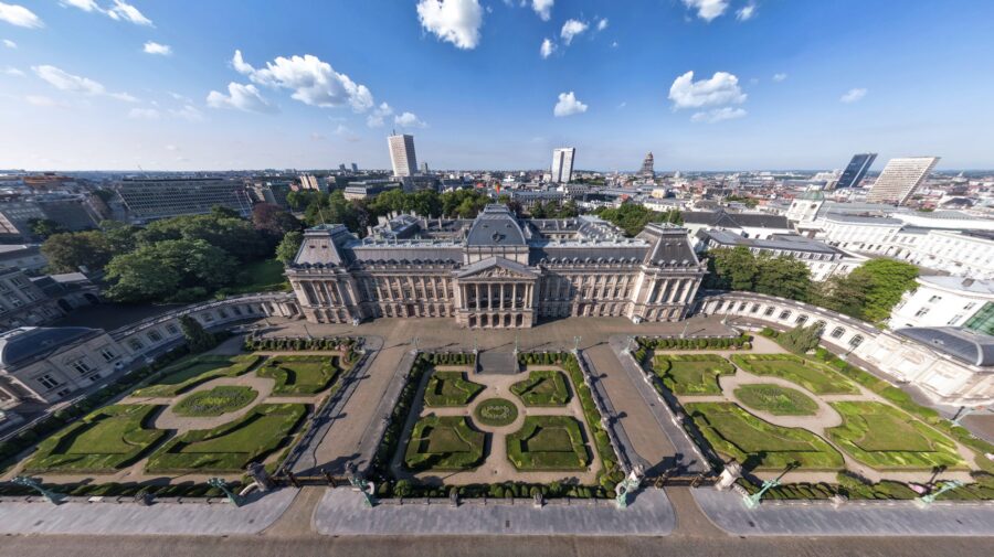 The Royal Palace in an immersive experience